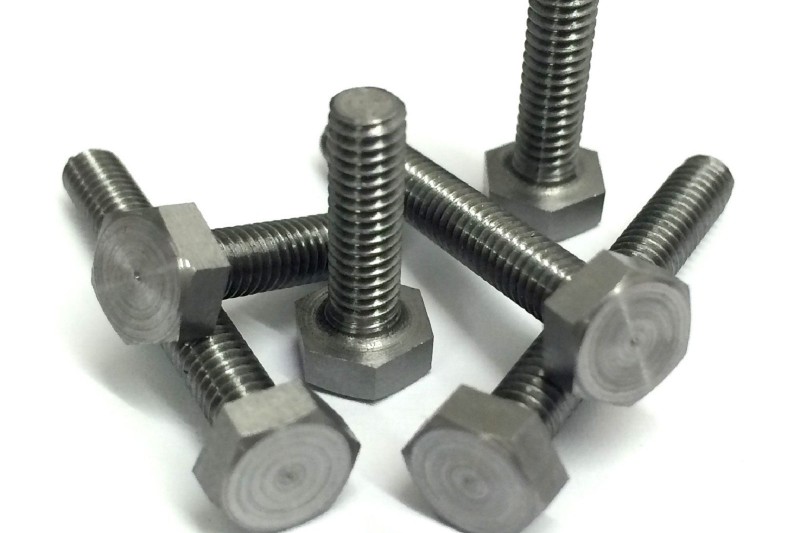fasteners manufacturers